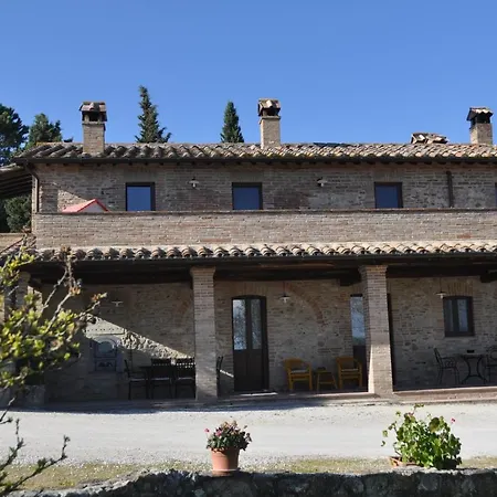 Farm Il Carro Del Colle Farm stay Collevalenza